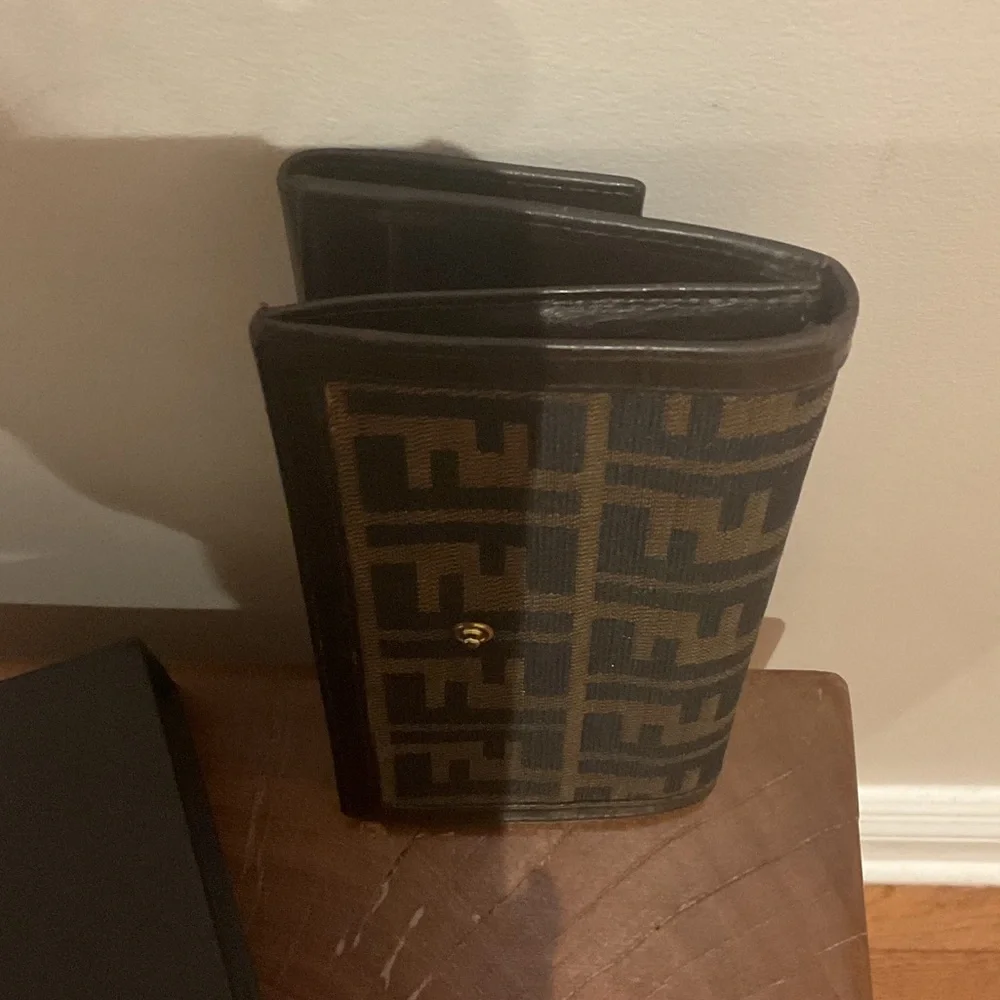 Fendi Zucca Wallet Italy - Picture 7 of 11